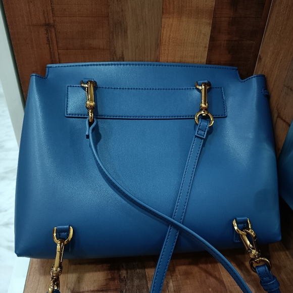 Authentic Charles & Keith backpack/ shoulder bag - Picture 3 of 9
